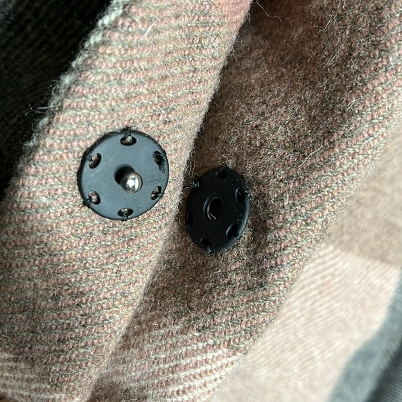 Etro Milano Wool Poncho - Picture 13 of 15